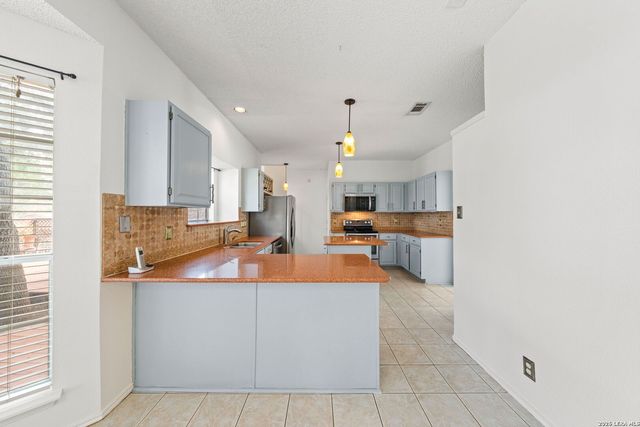 1426 Summit, San Antonio, TX 78258