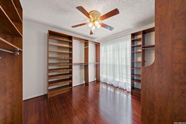 1426 Summit, San Antonio, TX 78258