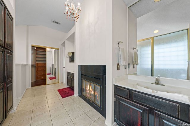 1426 Summit, San Antonio, TX 78258