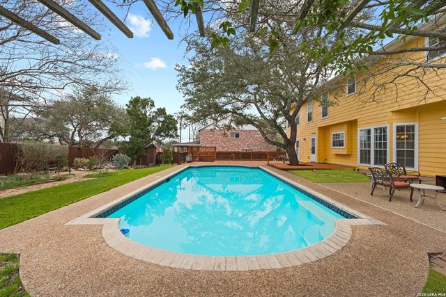 1426 Summit, San Antonio, TX 78258