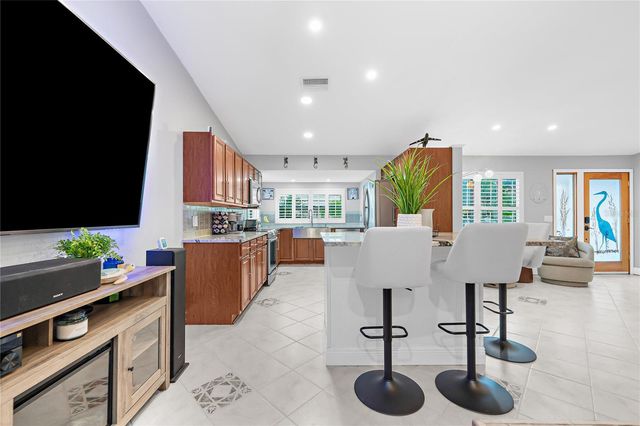 201 LAGOON DRIVE, Palm Harbor, FL 34683
