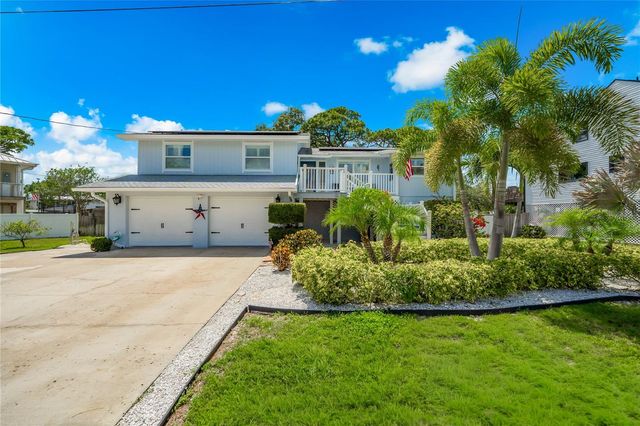 201 LAGOON DRIVE, Palm Harbor, FL 34683
