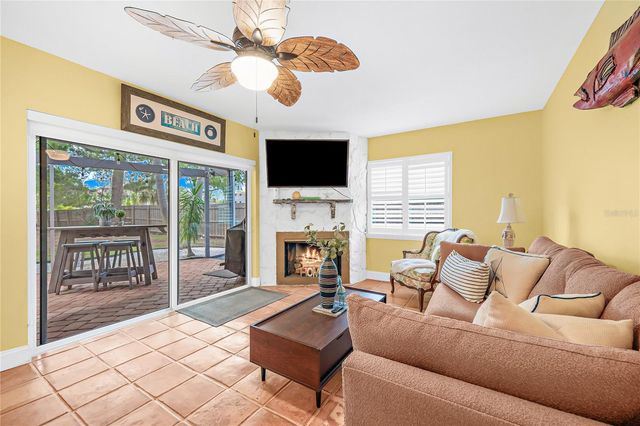 201 LAGOON DRIVE, Palm Harbor, FL 34683
