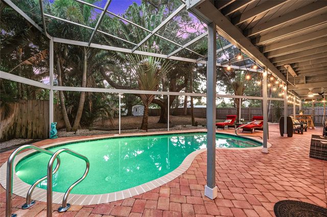 201 LAGOON DRIVE, Palm Harbor, FL 34683