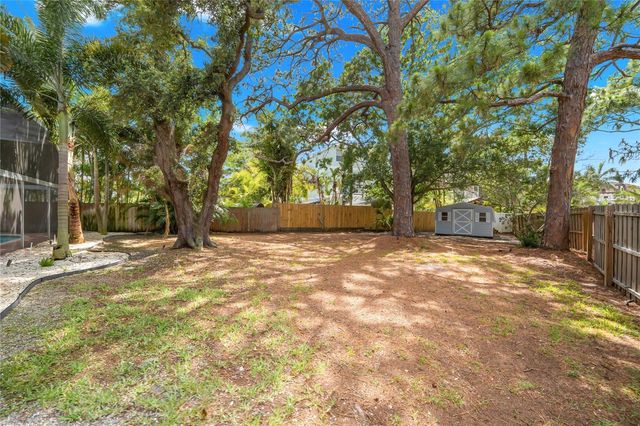201 LAGOON DRIVE, Palm Harbor, FL 34683