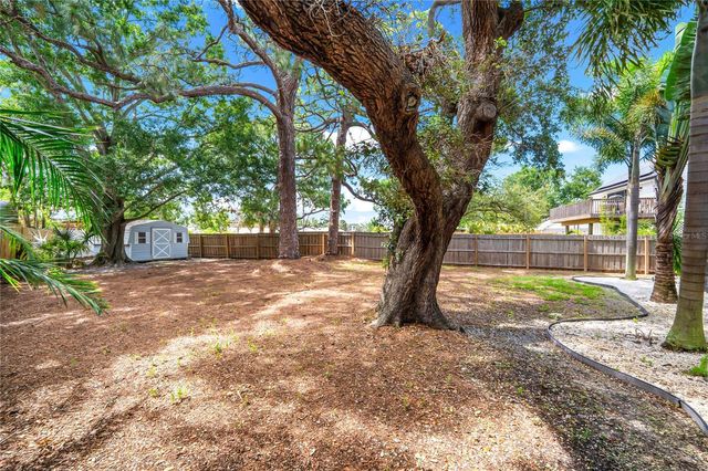 201 LAGOON DRIVE, Palm Harbor, FL 34683