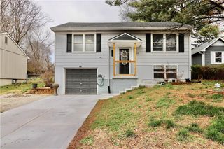 11214 E 10th Street S, Independence, MO 64054