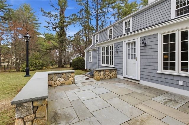 65 Walpole St, Dover, MA 02030