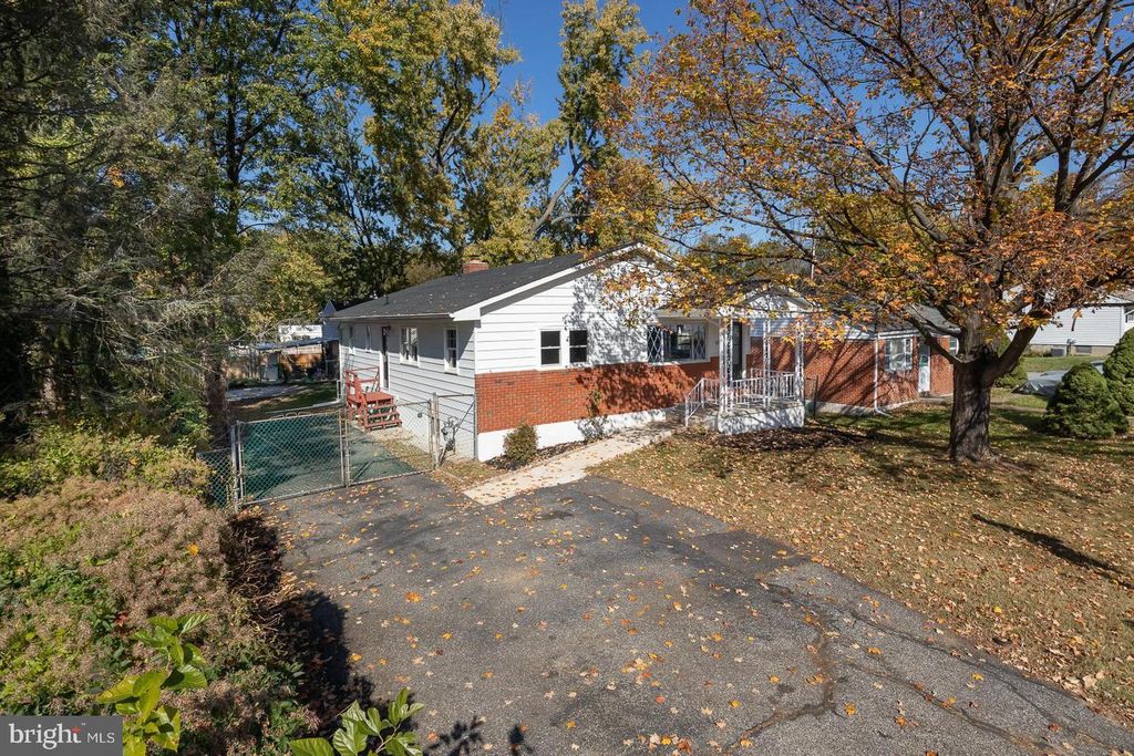 1124 DORCHESTER AVE, Baltimore, MD 21207