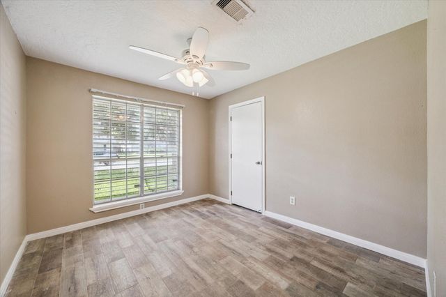 7806 Jonquil Drive, Texas City, TX 77591