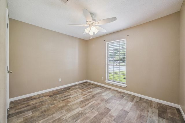 7806 Jonquil Drive, Texas City, TX 77591