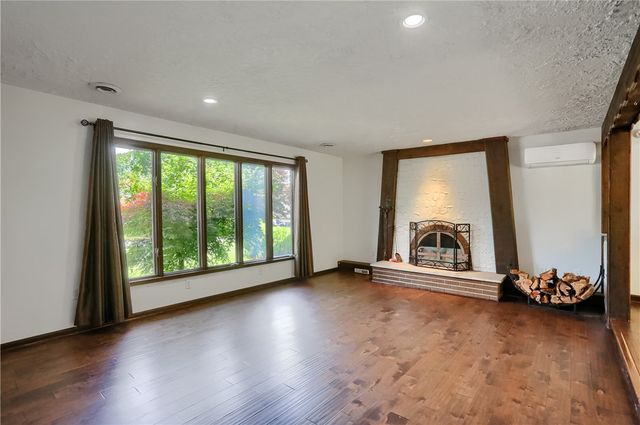 106 Colonial Way, Center Twp, PA 15001