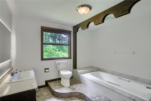 106 Colonial Way, Center Twp, PA 15001