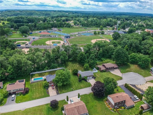 106 Colonial Way, Center Twp, PA 15001