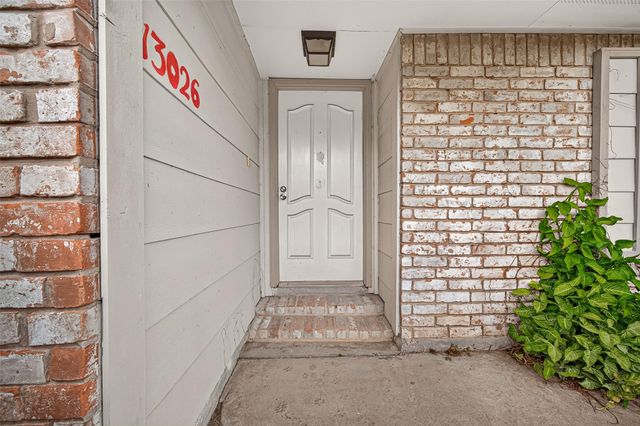 13026 Clarewood Drive, Houston, TX 77072