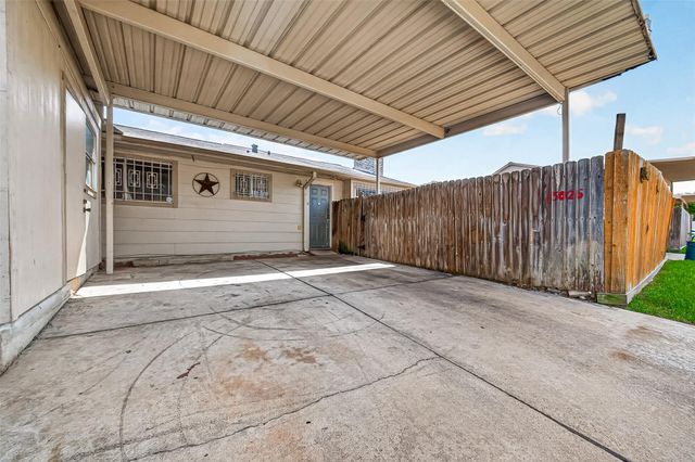 13026 Clarewood Drive, Houston, TX 77072