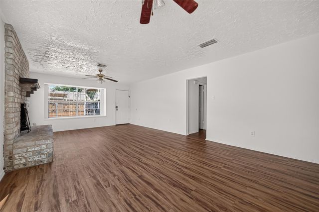 13026 Clarewood Drive, Houston, TX 77072