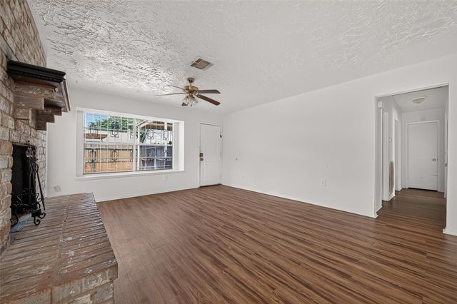 13026 Clarewood Drive, Houston, TX 77072