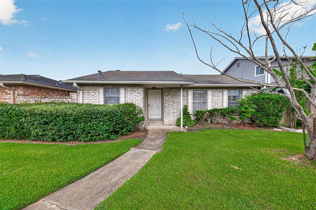 13026 Clarewood Drive, Houston, TX 77072