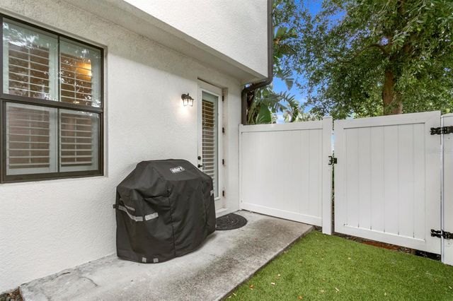 3215 W DE LEON STREET 6, Tampa, FL 33609
