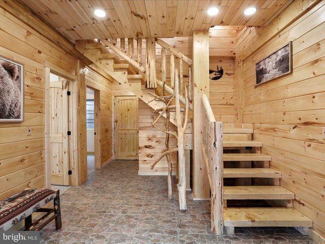 211 HIGHWOOD DR, Mc Henry, MD 21541