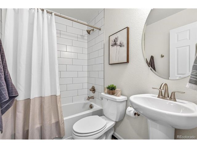 1086 Highlands Dr, Erie, CO 80516