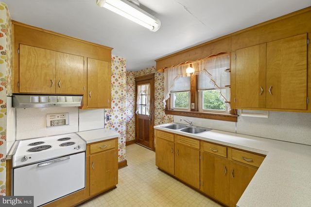 203 PARK HEIGHTS BLVD, Hanover, PA 17331