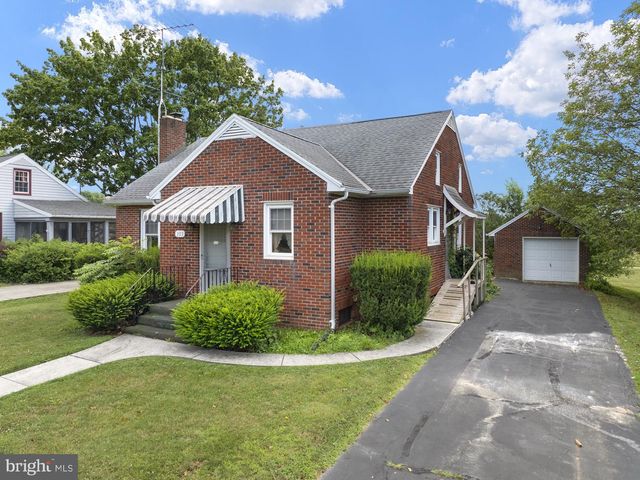 203 PARK HEIGHTS BLVD, Hanover, PA 17331