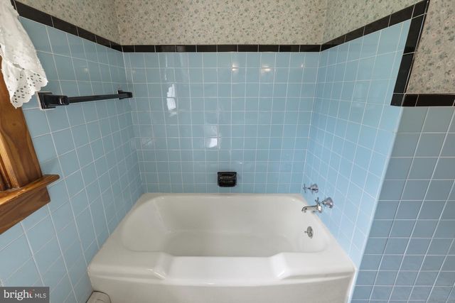203 PARK HEIGHTS BLVD, Hanover, PA 17331