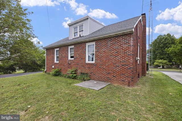 203 PARK HEIGHTS BLVD, Hanover, PA 17331