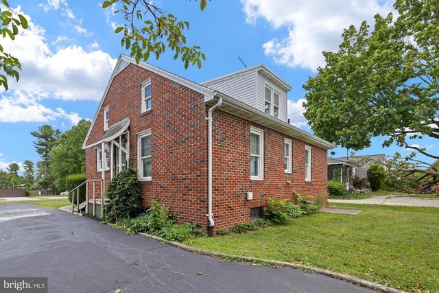 203 PARK HEIGHTS BLVD, Hanover, PA 17331