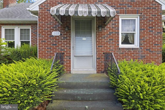 203 PARK HEIGHTS BLVD, Hanover, PA 17331
