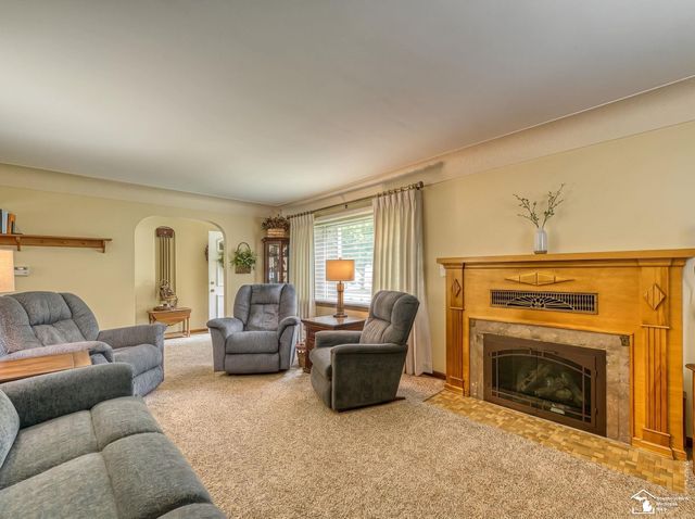 831 Wolverine Avenue, Monroe, MI 48161