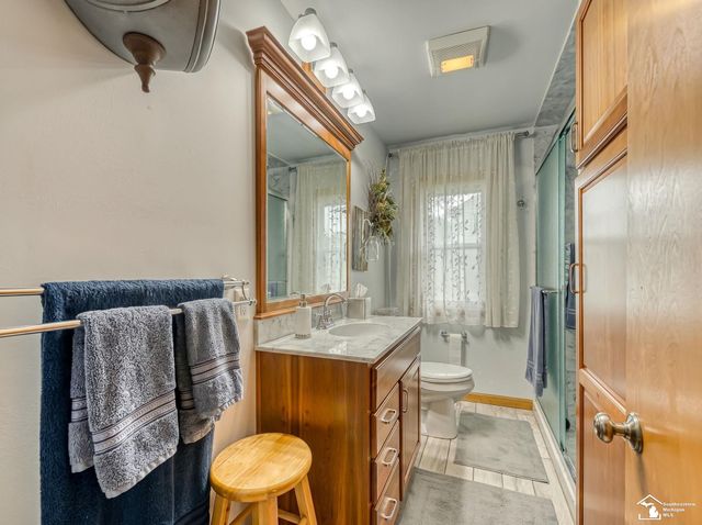 831 Wolverine Avenue, Monroe, MI 48161