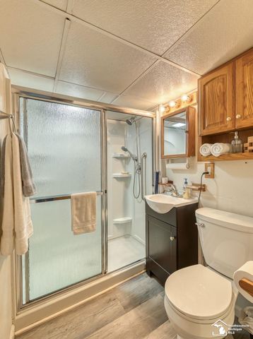 831 Wolverine Avenue, Monroe, MI 48161