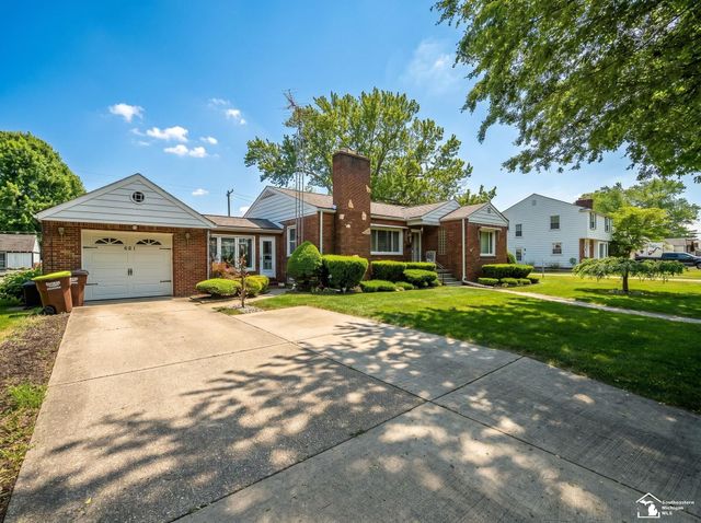 831 Wolverine Avenue, Monroe, MI 48161