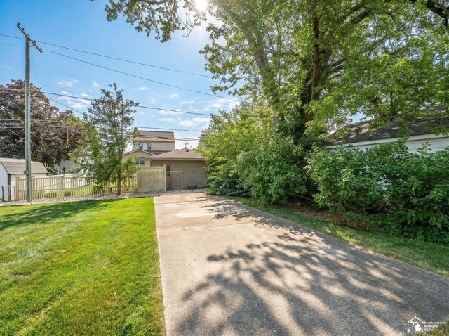 831 Wolverine Avenue, Monroe, MI 48161