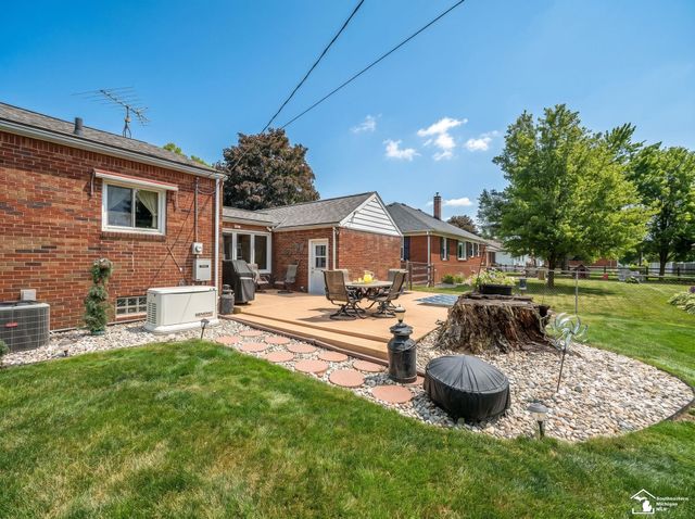 831 Wolverine Avenue, Monroe, MI 48161