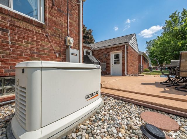 831 Wolverine Avenue, Monroe, MI 48161