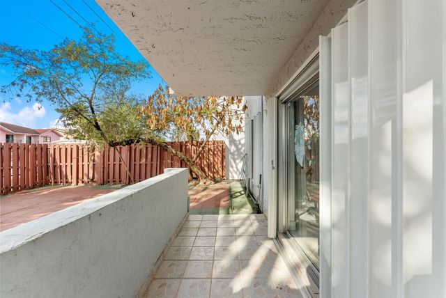 1725 W 60th Street F126, Hialeah, FL 33012