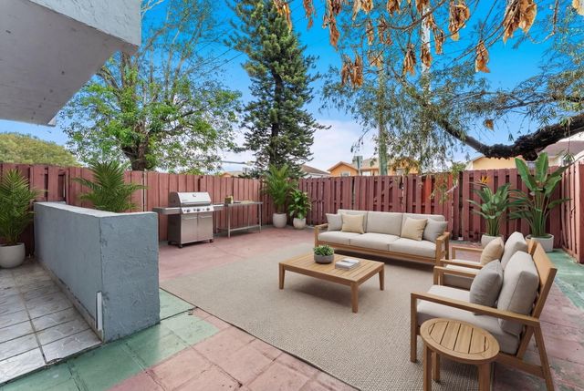 1725 W 60th Street F126, Hialeah, FL 33012