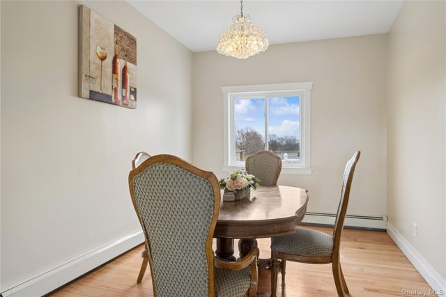 40 Scholar Lane, Commack, NY 11725