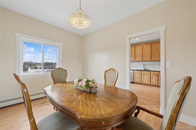 40 Scholar Lane, Commack, NY 11725