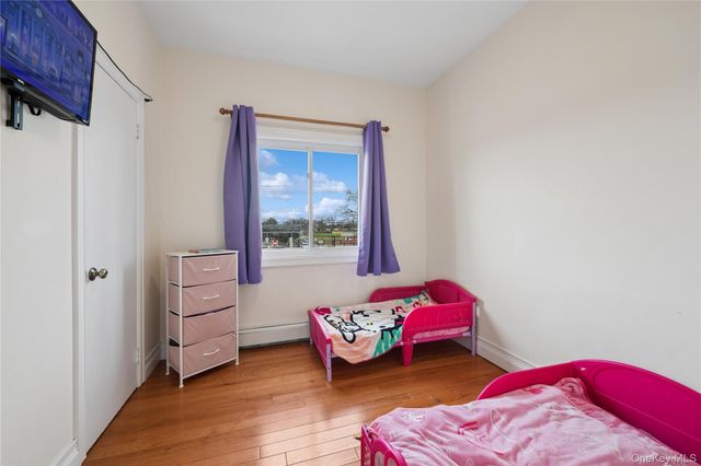 40 Scholar Lane, Commack, NY 11725