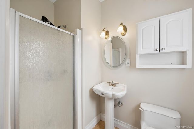 40 Scholar Lane, Commack, NY 11725