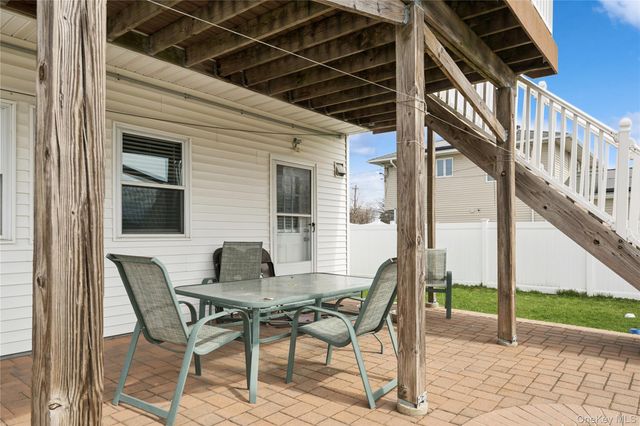 40 Scholar Lane, Commack, NY 11725