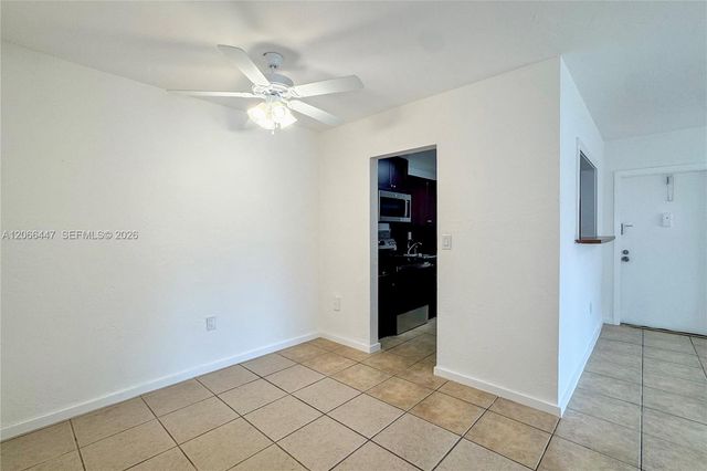 13898 SW 90th Avenue 204-EE, Miami, FL 33176
