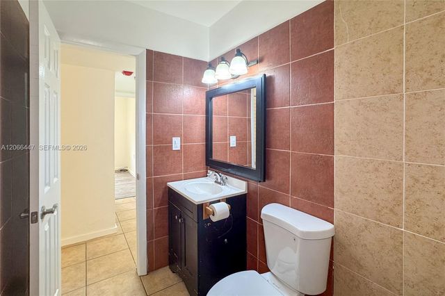 13898 SW 90th Avenue 204-EE, Miami, FL 33176
