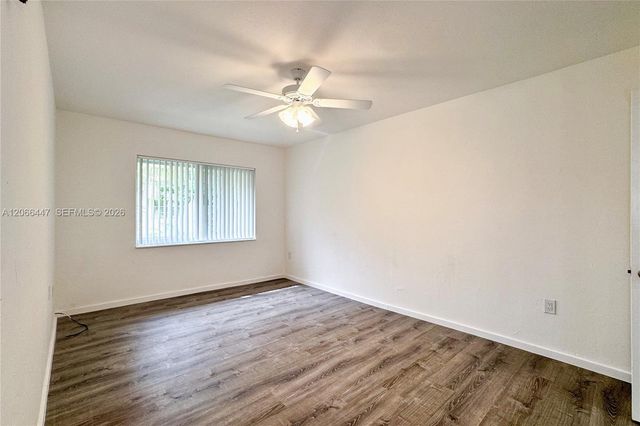 13898 SW 90th Avenue 204-EE, Miami, FL 33176