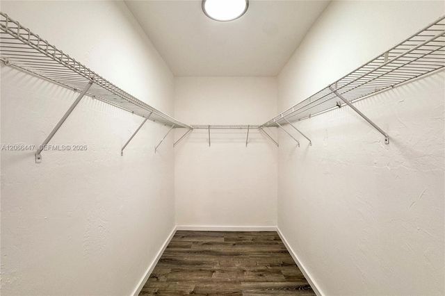 13898 SW 90th Avenue 204-EE, Miami, FL 33176